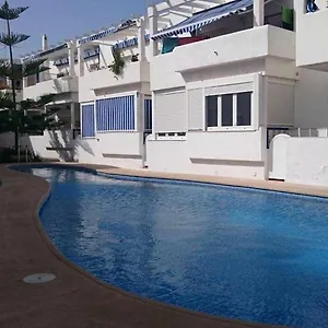 https://apartamento-gran-terraza-piscina-junto-al-mar.es-andalucia.com
